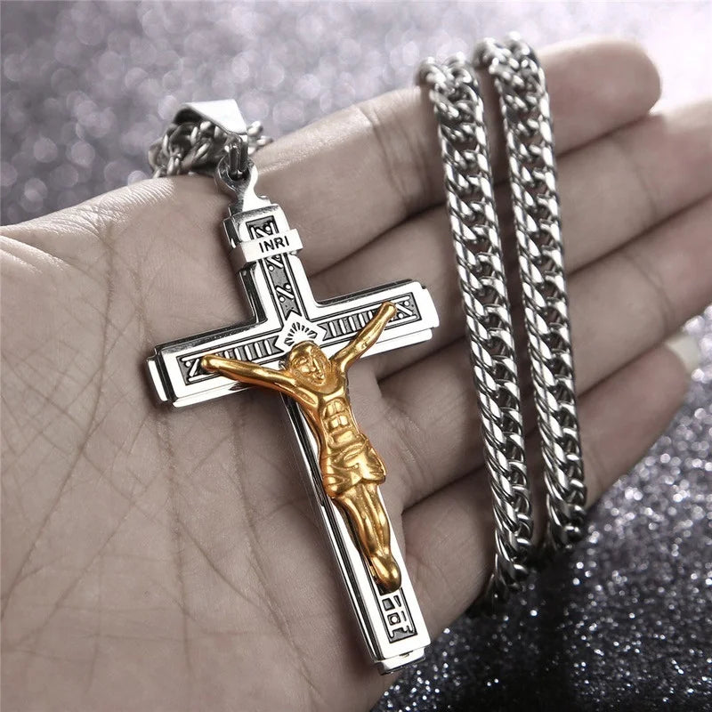 CLASSIC TEMPLAR CROSS NECKLACE