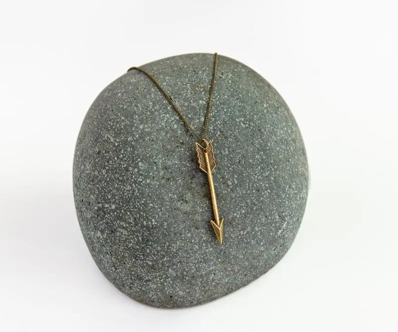 BLACK ARROW NECKLACE PENDANT