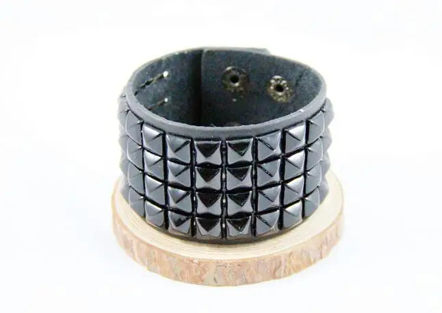 RIVET LEATHER BANGLE