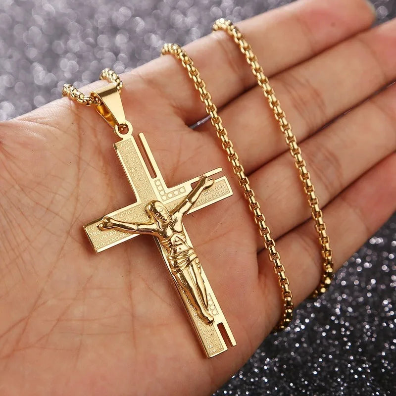 CLASSIC TEMPLAR CROSS NECKLACE