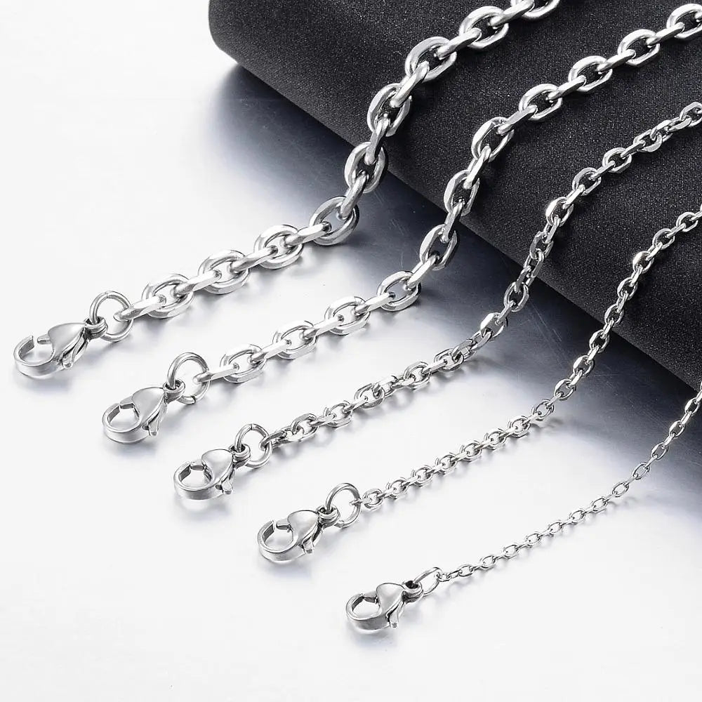 SILVER-TONE O SHAPE NECKLACE