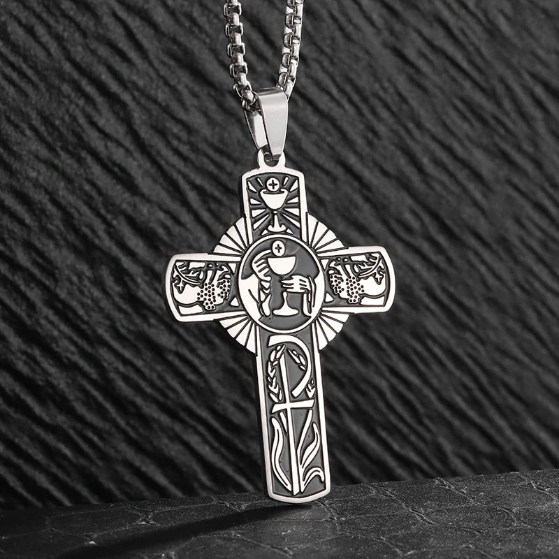 CLASSIC TEMPLAR CROSS NECKLACE