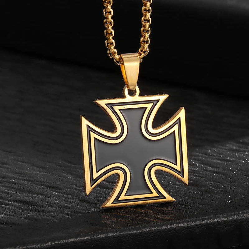 CLASSIC TEMPLAR CROSS NECKLACE