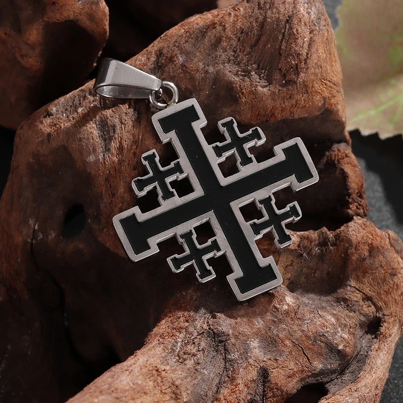 CLASSIC TEMPLAR CROSS NECKLACE