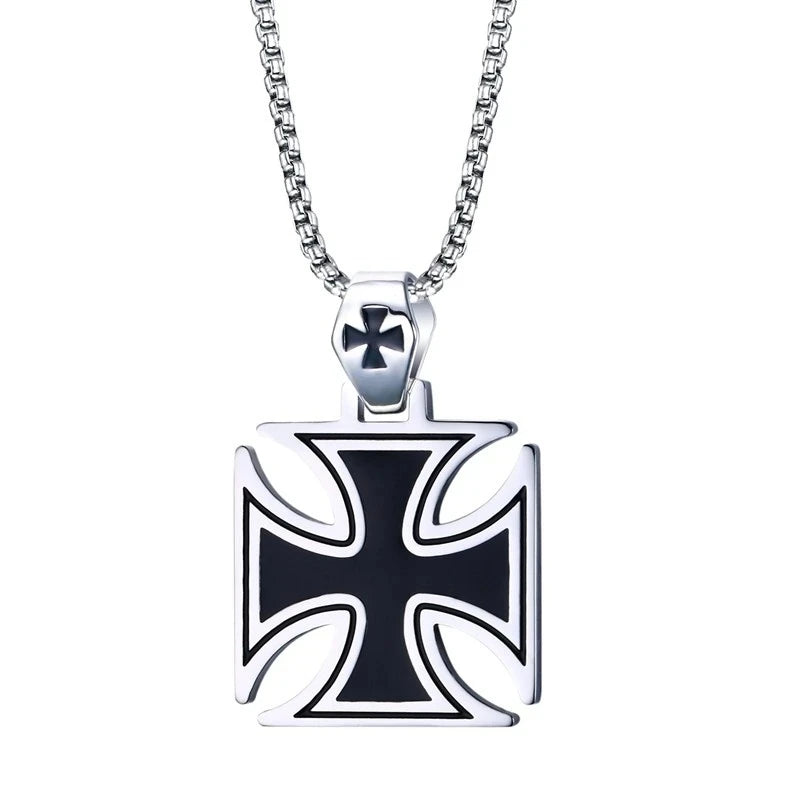 CLASSIC TEMPLAR CROSS NECKLACE