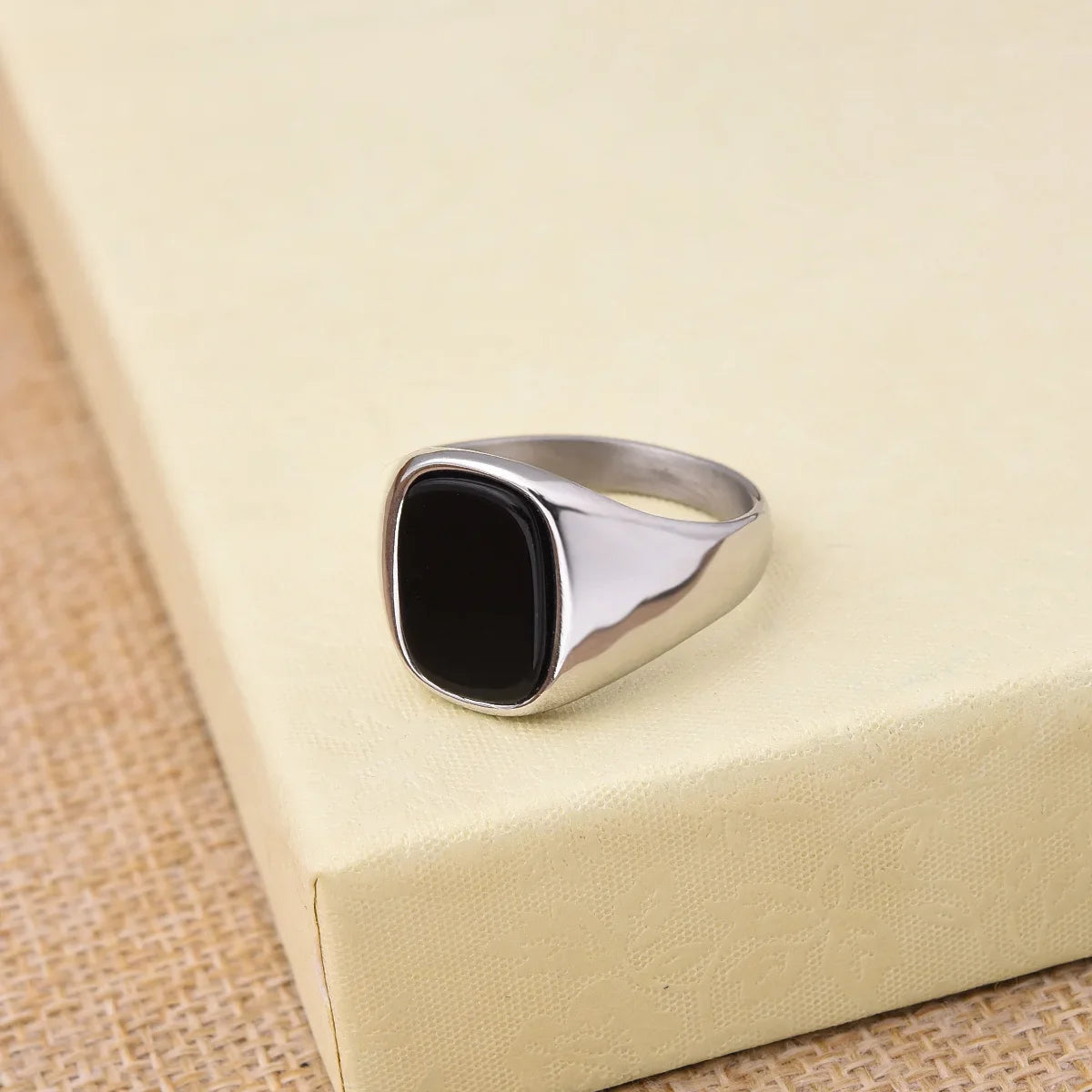 TITANIUM ONYX TRENDY RING