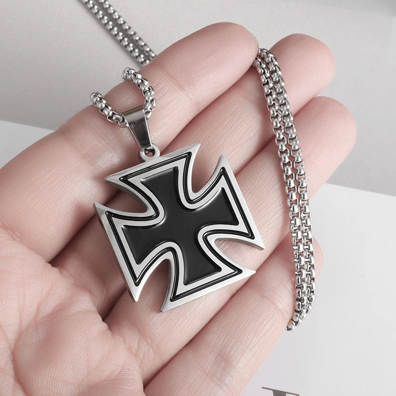 CLASSIC TEMPLAR CROSS NECKLACE