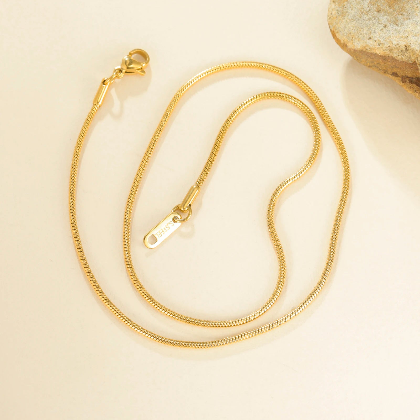 TRENDY SNAKE CHAIN NECKLACE