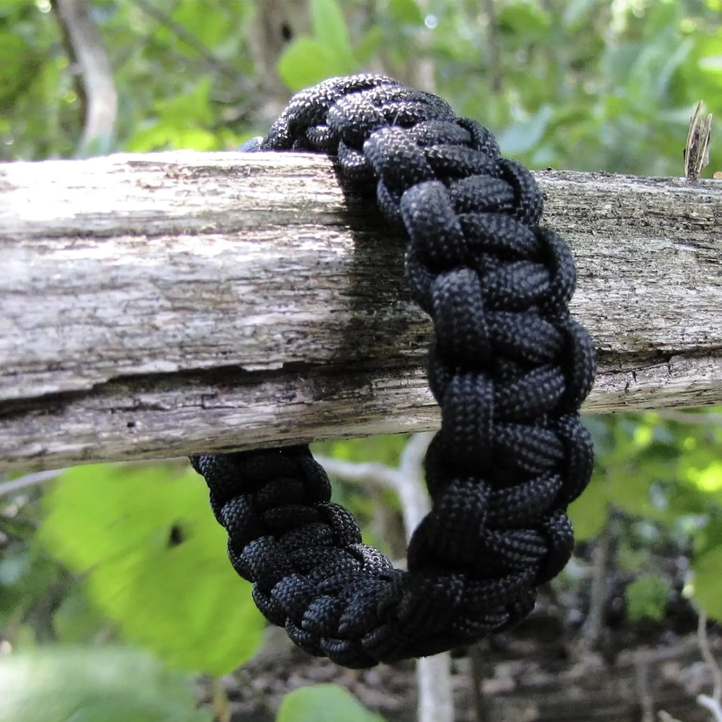 STYLISH HIKING PARACORD