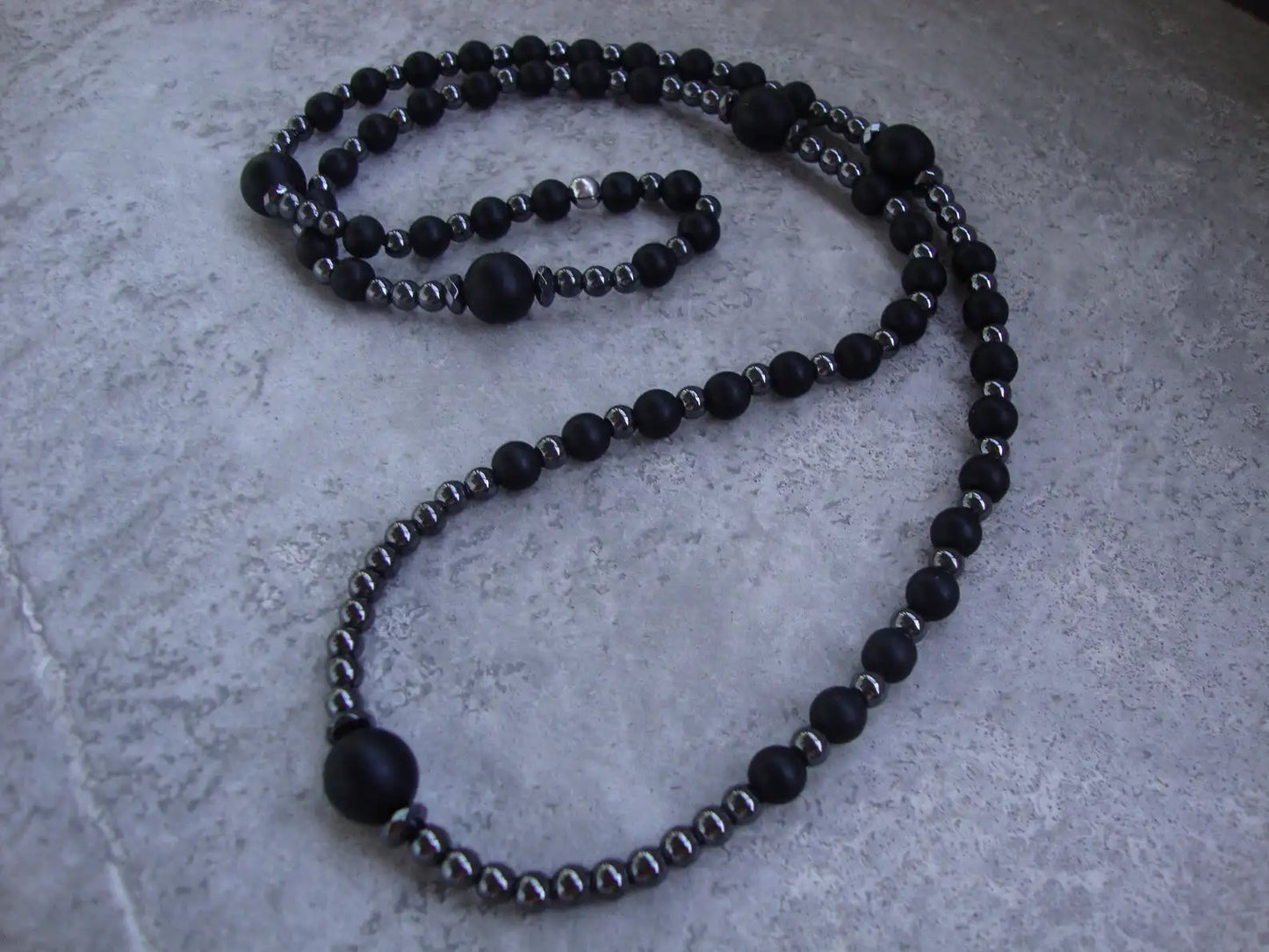 HEMATITE WAVE NECKLACE