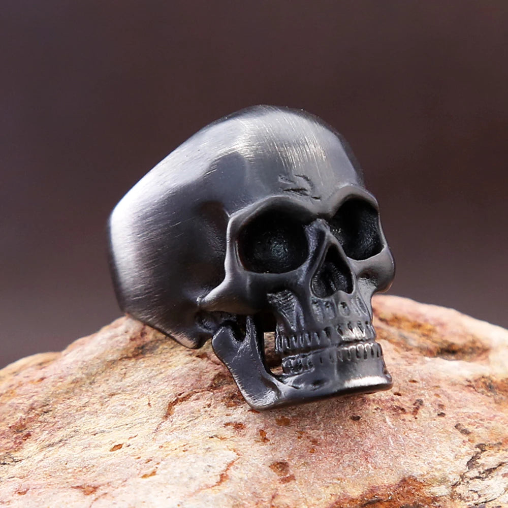 BLACK STAINLESS STELL SKULL RING