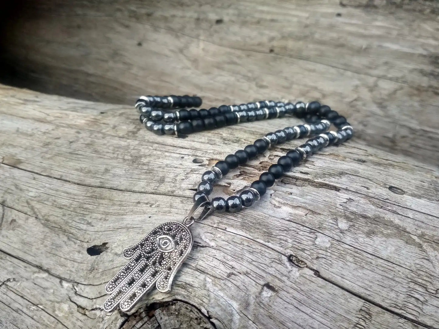 HEMATITE WAVE NECKLACE