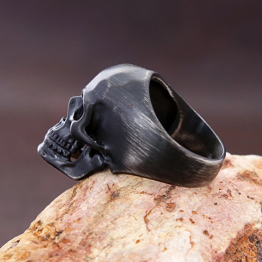 BLACK STAINLESS STELL SKULL RING