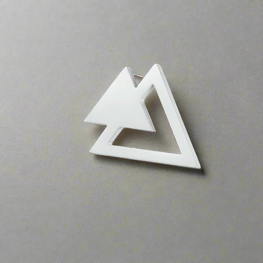 DOUBLE TRIANGLE ARROW STUD EARRING