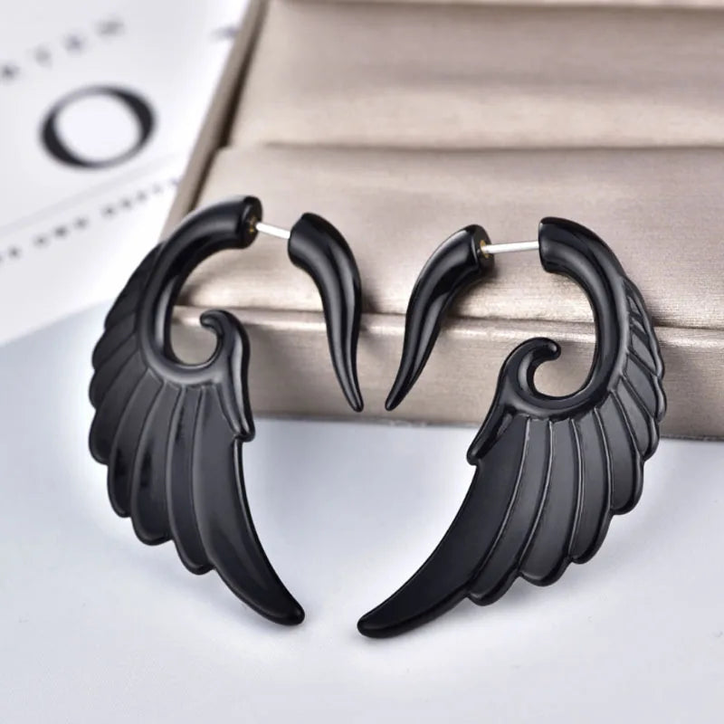 BLACK ACRYLIC TWIST PLUG EARRING